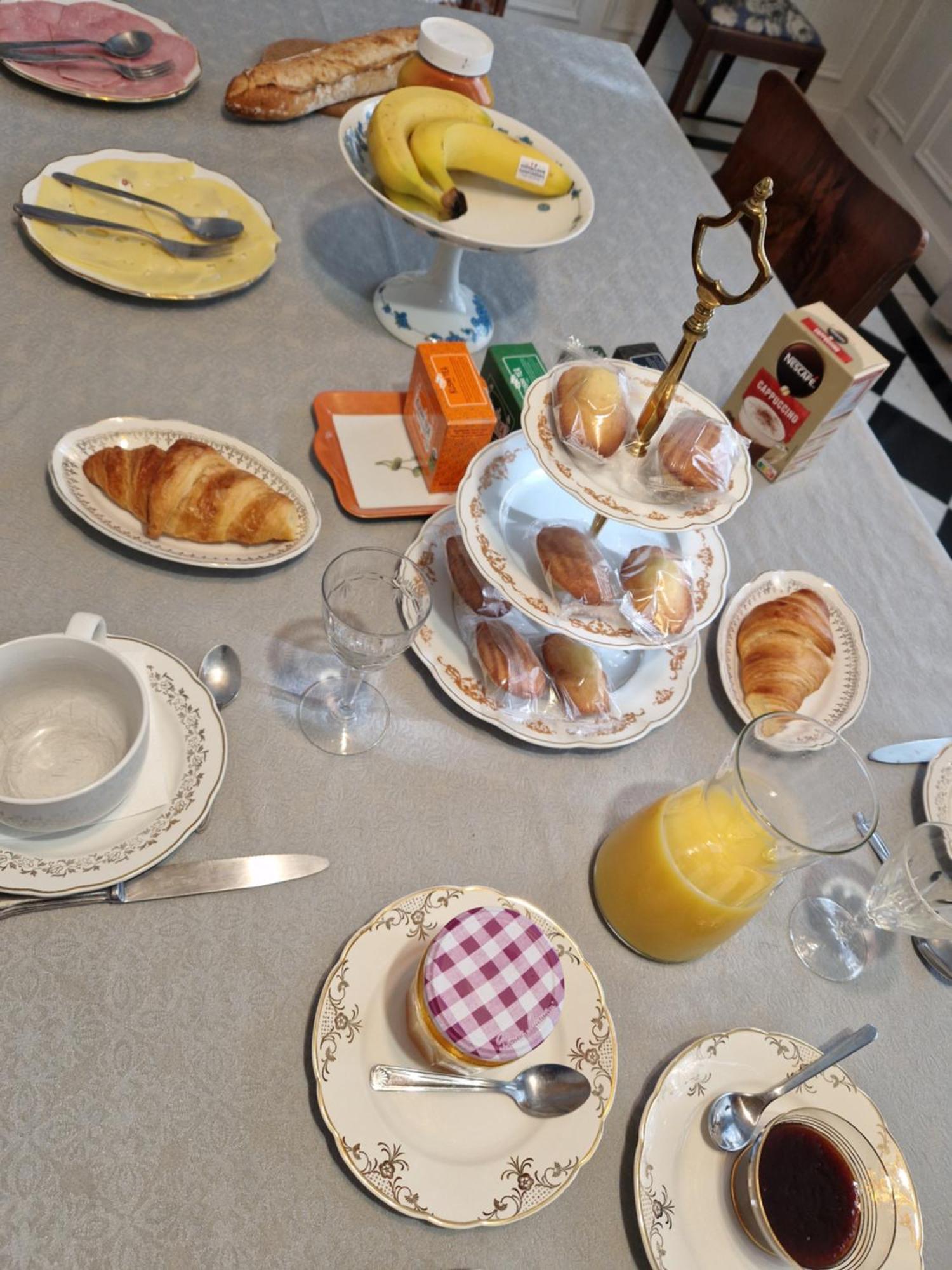 Demeure Du Saule Madame Bed & Breakfast Thieux  Exterior photo