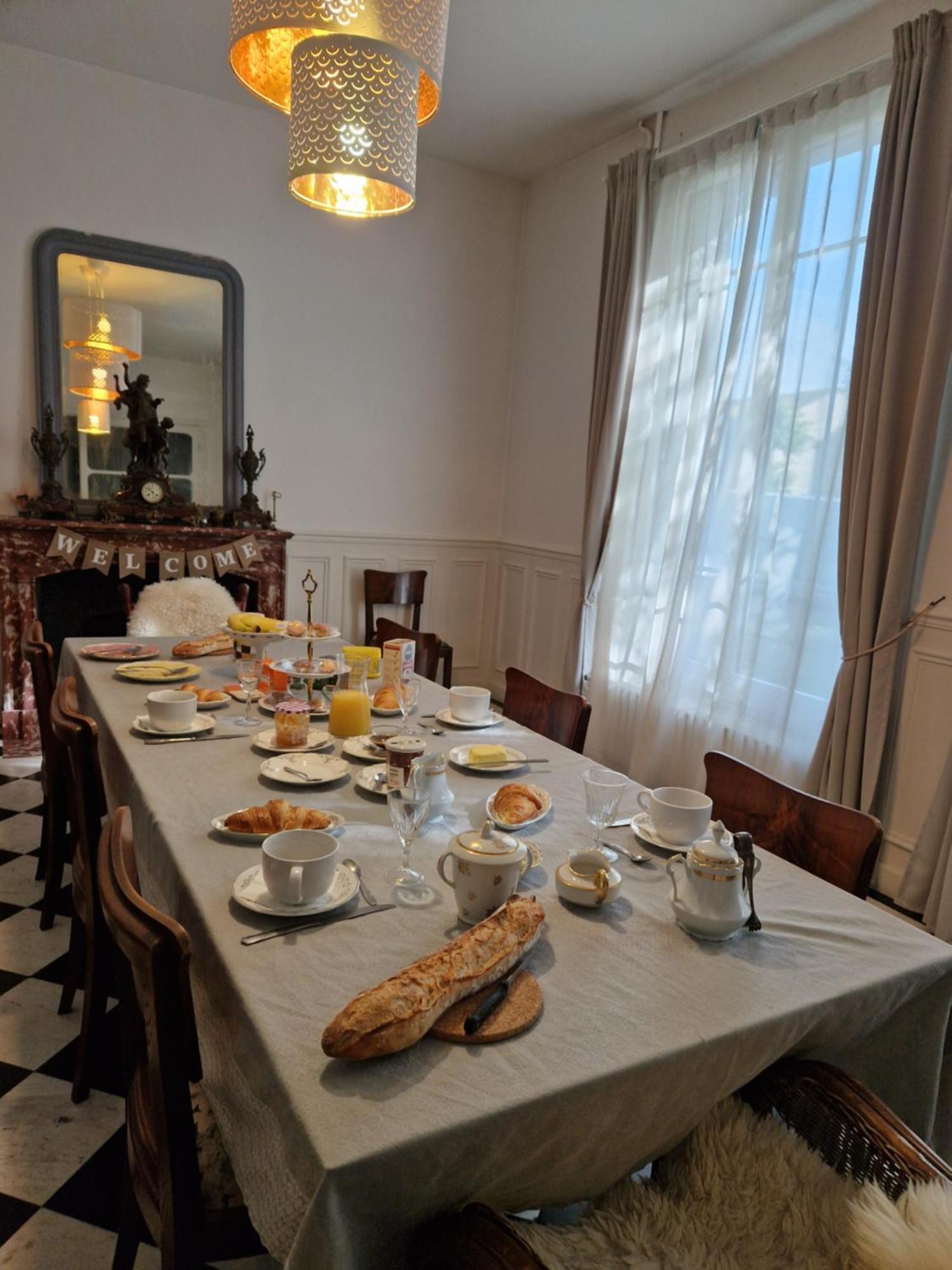 Demeure Du Saule Madame Bed & Breakfast Thieux  Exterior photo